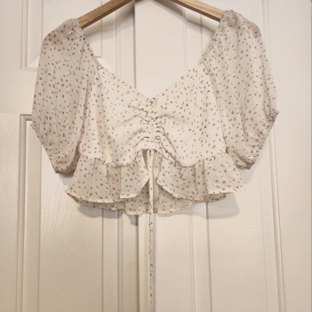 Le Lis Collection Lavender Sweetheart Neck Puff Sleeve Women's Top Size M  NWT